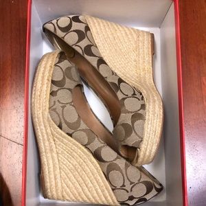 Coach khaki cami-wedge